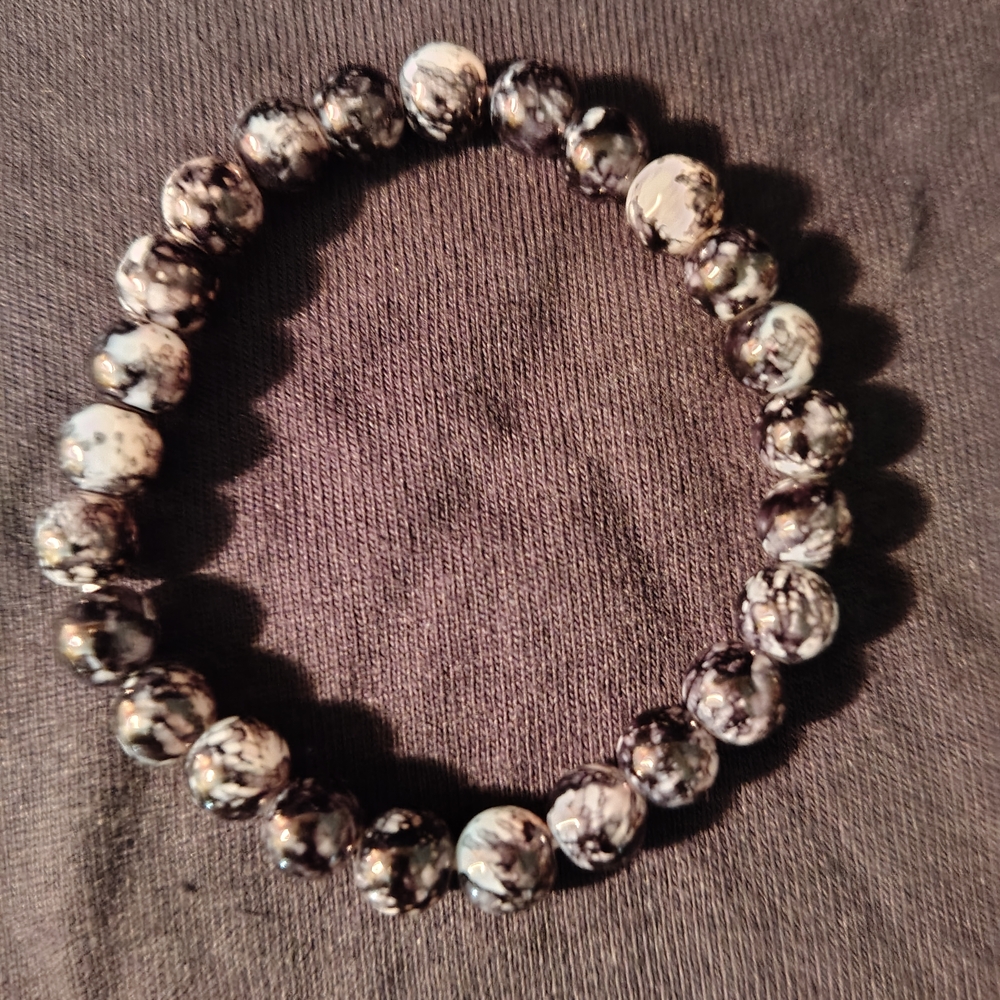 HANDMADE Black and White Glass Beaded Bracelet, Stretch, 7 Inches